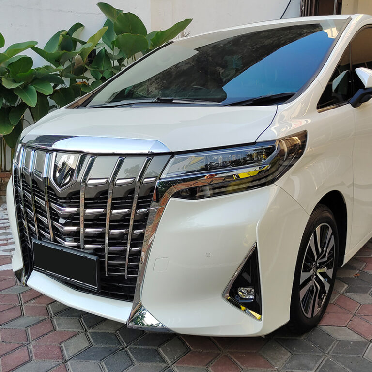 Sewa Mobil Alphard Facelift