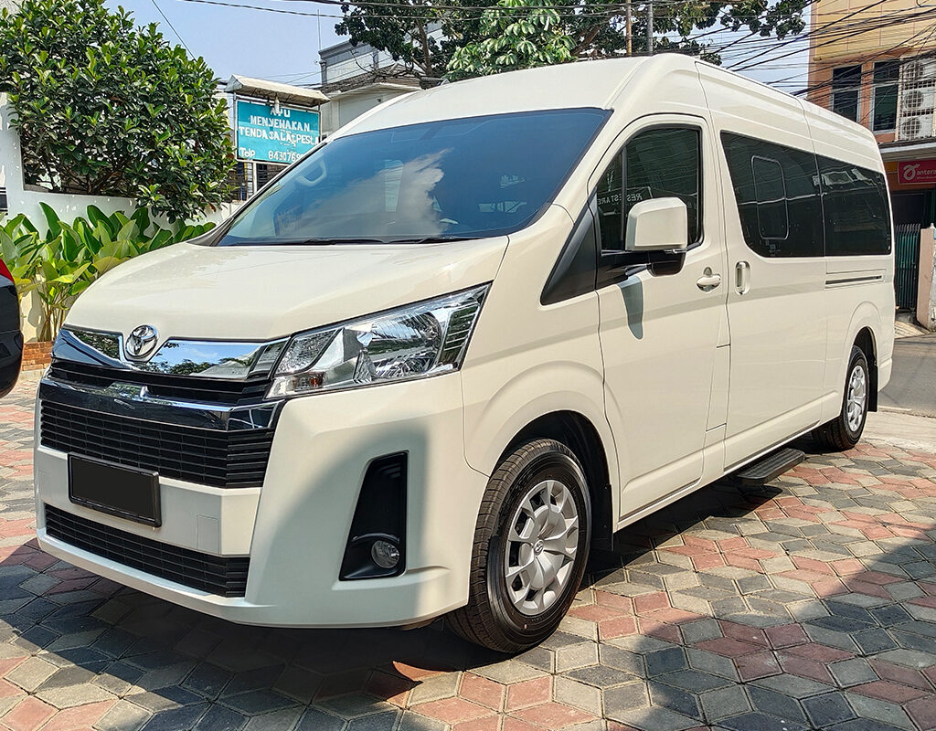Sewa Mobil Hiace Premio Executive