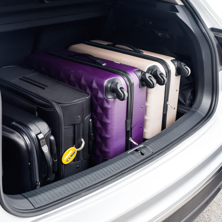 Packing Cerdas untuk Liburan, Kiat Hemat Ruang di Bagasi Mobil Sewa